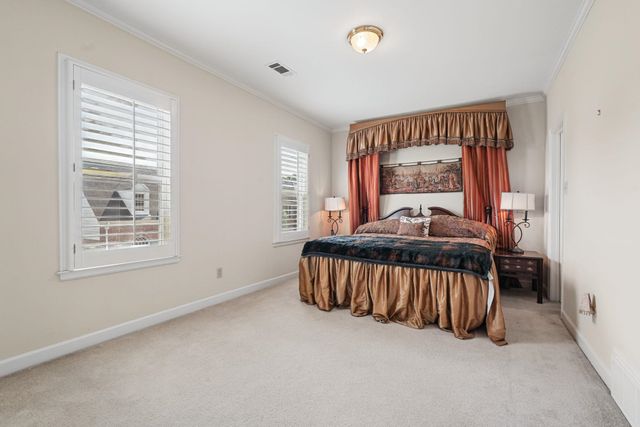 8010 WILLOW BROOK RD, Germantown, TN 38138