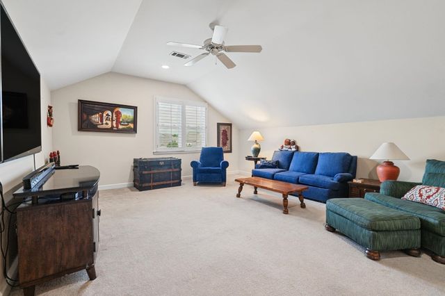 8010 WILLOW BROOK RD, Germantown, TN 38138