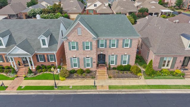 8010 WILLOW BROOK RD, Germantown, TN 38138