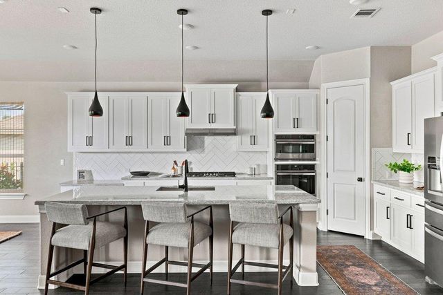 350 Jacksdaw DR, Austin, TX 78737
