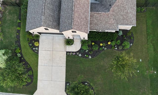 350 Jacksdaw DR, Austin, TX 78737