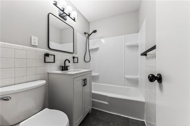 1407 W Main Terrace, Savannah, MO 64485