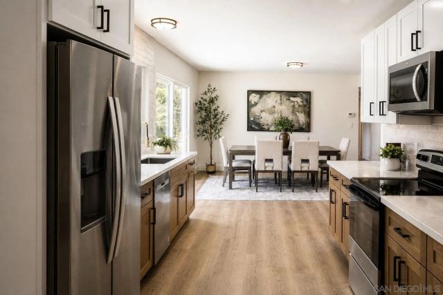 16716 Martincoit Rd, Poway, CA 92064
