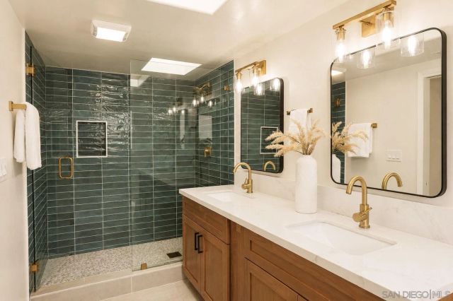 16716 Martincoit Rd, Poway, CA 92064