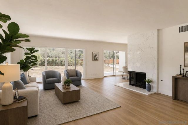 16716 Martincoit Rd, Poway, CA 92064