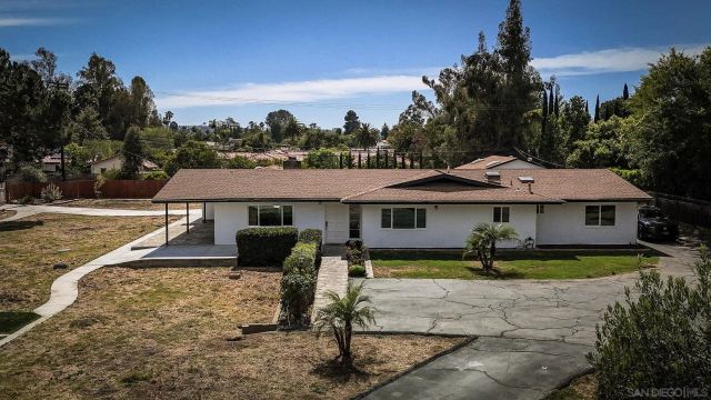 16716 Martincoit Rd, Poway, CA 92064