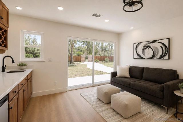 16716 Martincoit Rd, Poway, CA 92064