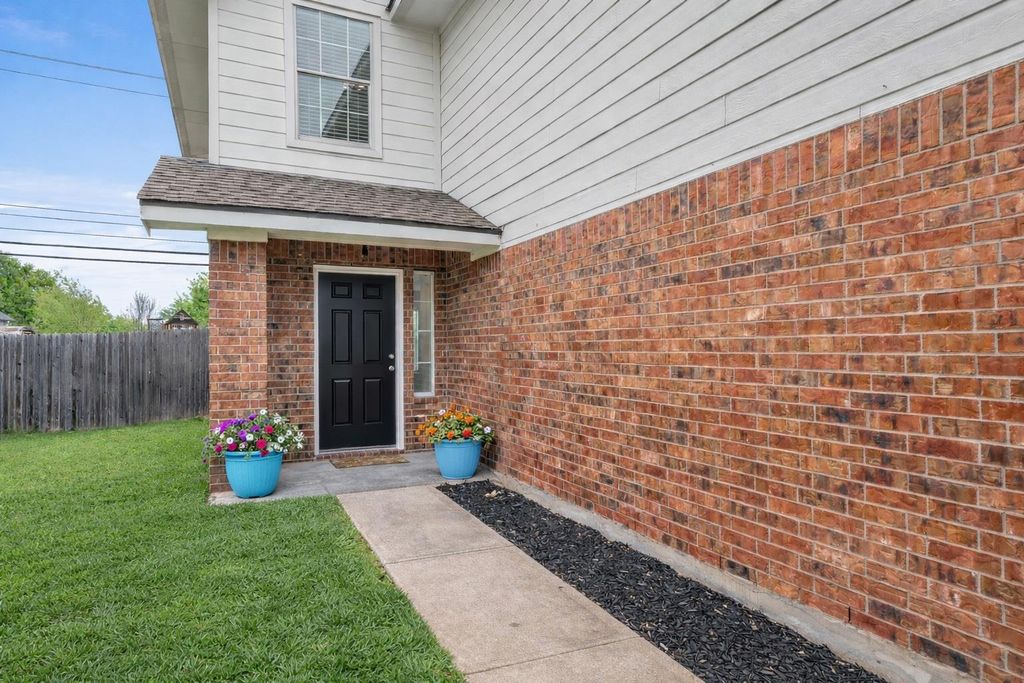 3623 Hawk View ST, Round Rock, TX 78665