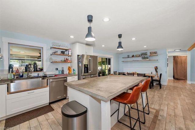 15710 Shamrock DR, Fort Myers, FL 33912