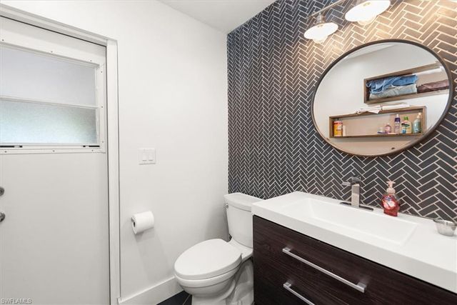 15710 Shamrock DR, Fort Myers, FL 33912