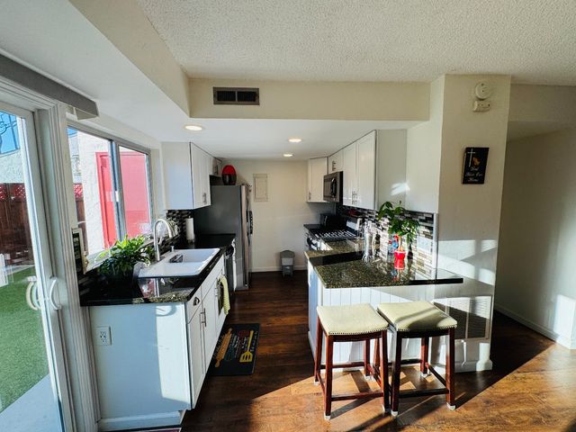 3137 Seacrest Avenue 5, Marina, CA 93933