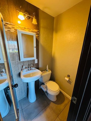 3137 Seacrest Avenue 5, Marina, CA 93933