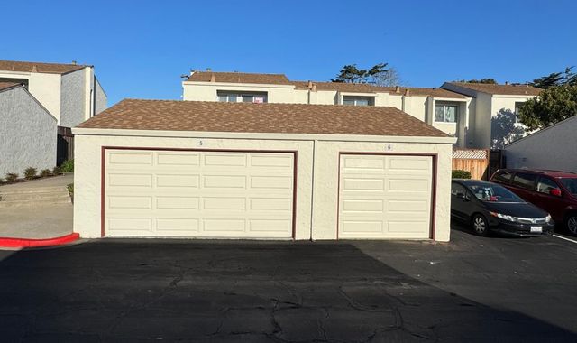 3137 Seacrest Avenue 5, Marina, CA 93933