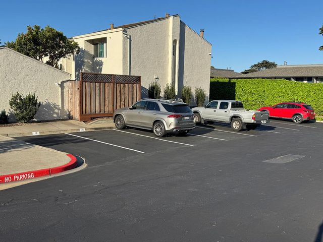 3137 Seacrest Avenue 5, Marina, CA 93933