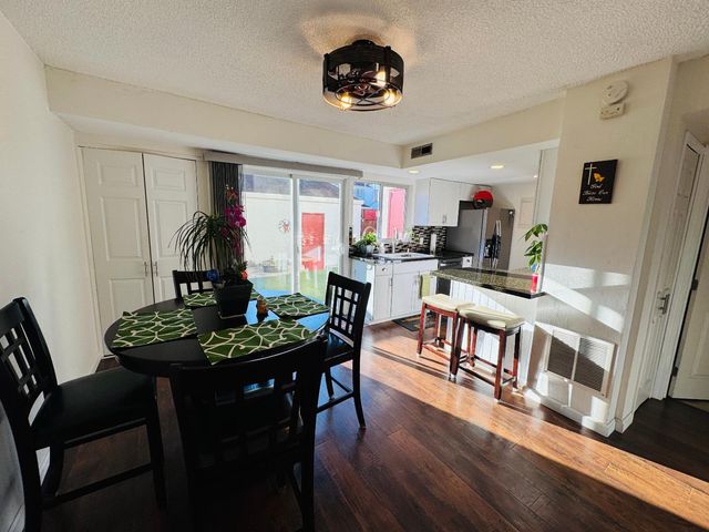 3137 Seacrest Avenue 5, Marina, CA 93933