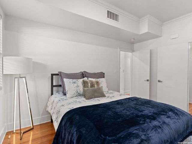 400 E Guenther St Unit 1102, San Antonio, TX 78210