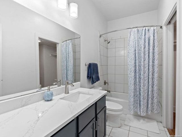 400 E Guenther St Unit 1102, San Antonio, TX 78210