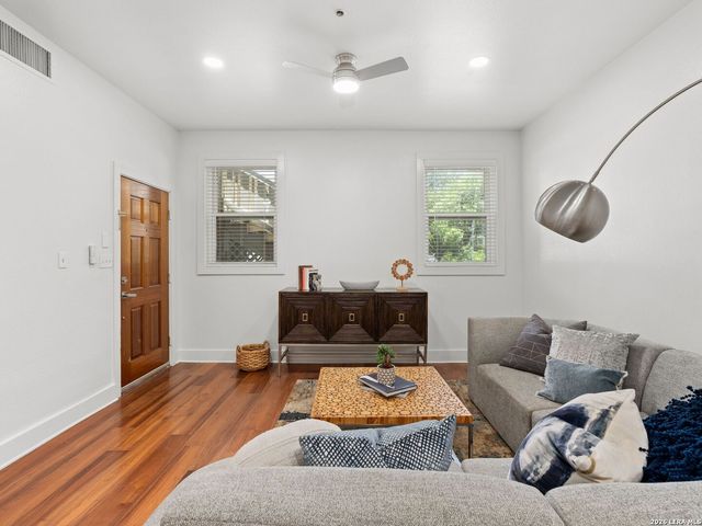400 E Guenther St Unit 1102, San Antonio, TX 78210