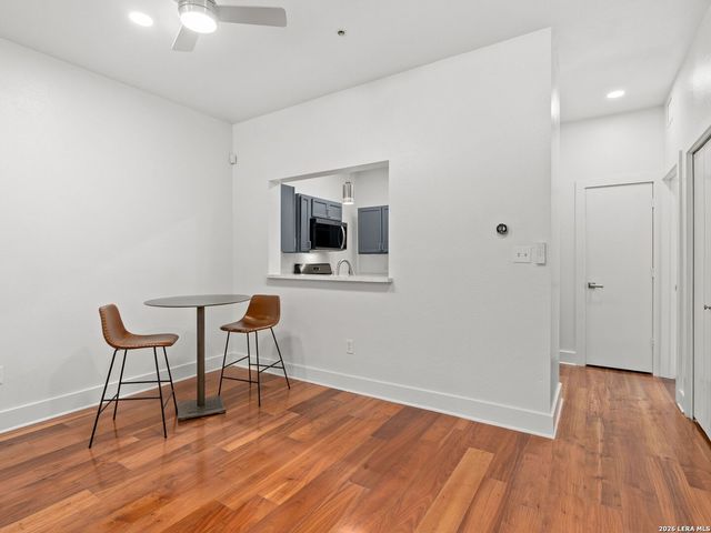 400 E Guenther St Unit 1102, San Antonio, TX 78210