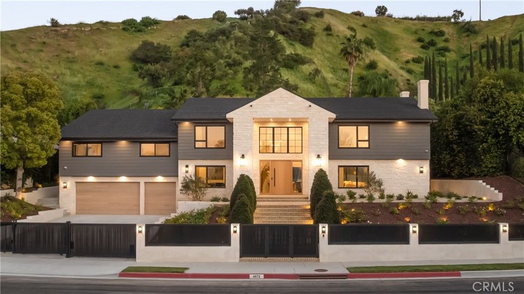 Image 1 of property listing at 4072 Alonzo Avenue, Encino, CA 91316
