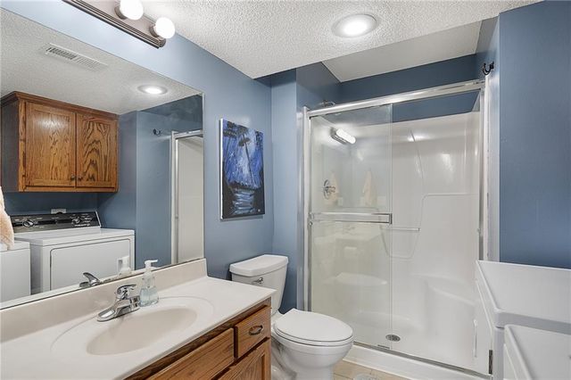 101 Bridgeport Drive, Smithville, MO 64089