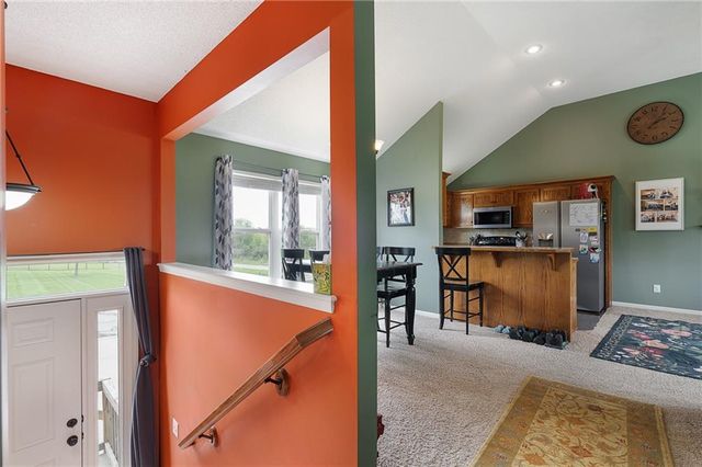101 Bridgeport Drive, Smithville, MO 64089