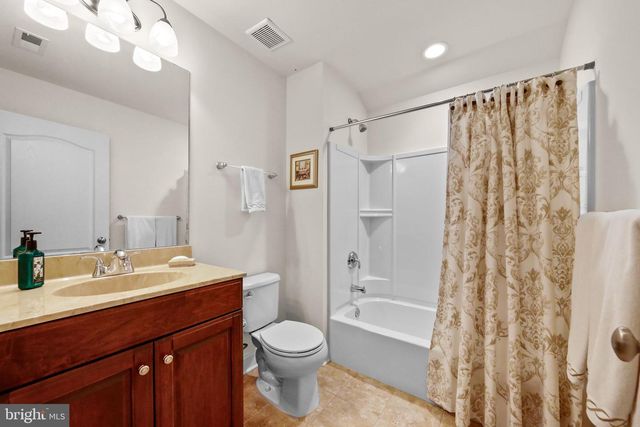 29 LIVERPOOL WAY, Medford, NJ 08055