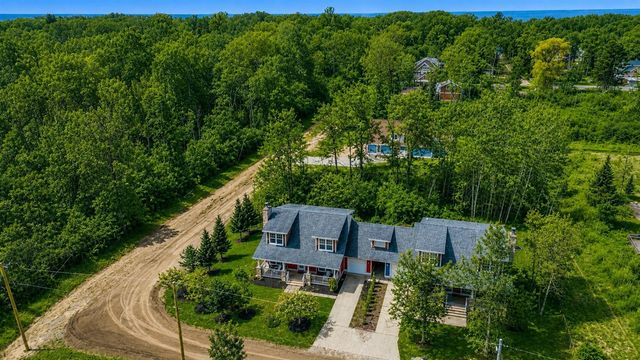3048 Park Drive, Douglas, MI 49406