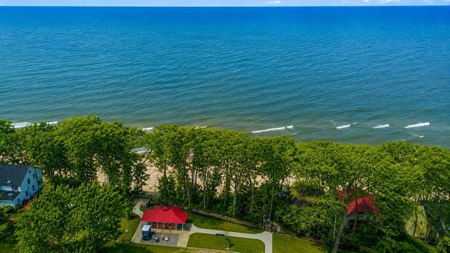 3048 Park Drive, Douglas, MI 49406