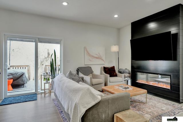 6200 Franciscan Drive, Lincoln, NE 68526