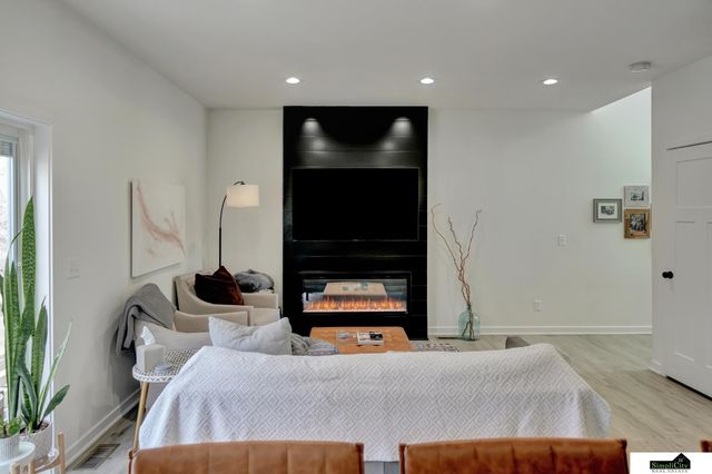 6200 Franciscan Drive, Lincoln, NE 68526