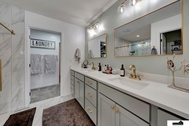 6200 Franciscan Drive, Lincoln, NE 68526