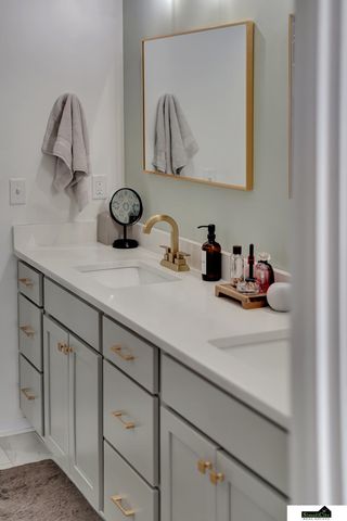 6200 Franciscan Drive, Lincoln, NE 68526