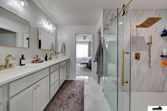 6200 Franciscan Drive, Lincoln, NE 68526