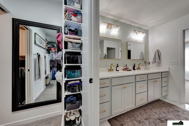 6200 Franciscan Drive, Lincoln, NE 68526