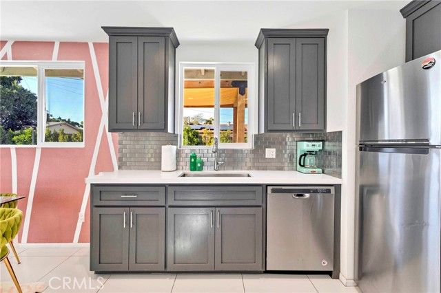 2144 E Rogers, Palm Springs, CA 92262