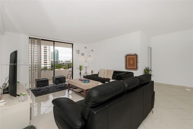 600 Three Islands Blvd 612, Hallandale Beach, FL 33009