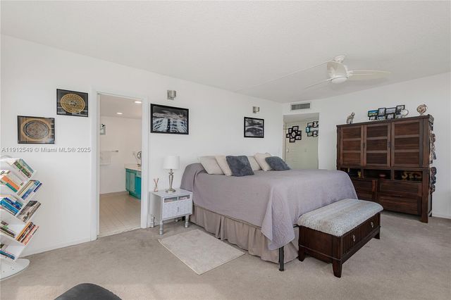 600 Three Islands Blvd 612, Hallandale Beach, FL 33009