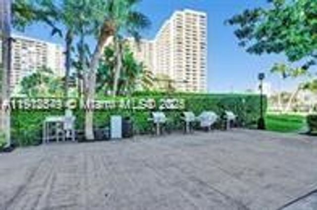 600 Three Islands Blvd 612, Hallandale Beach, FL 33009