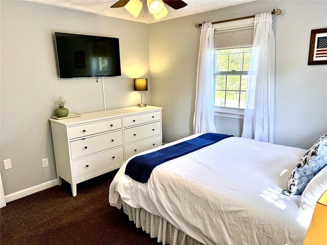 114 Hopeworth Avenue, Bristol, RI 02809