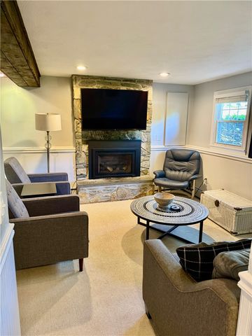 114 Hopeworth Avenue, Bristol, RI 02809