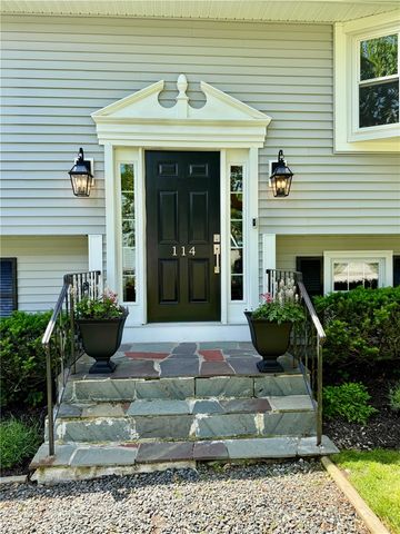 114 Hopeworth Avenue, Bristol, RI 02809