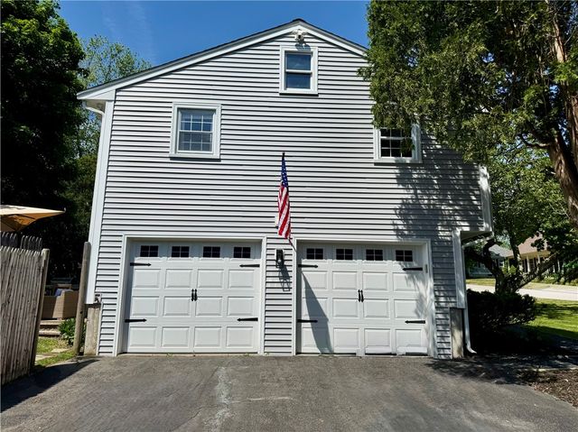 114 Hopeworth Avenue, Bristol, RI 02809