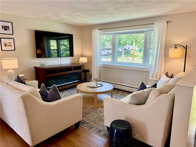 114 Hopeworth Avenue, Bristol, RI 02809