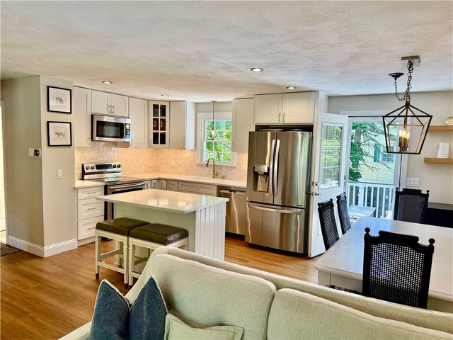 114 Hopeworth Avenue, Bristol, RI 02809