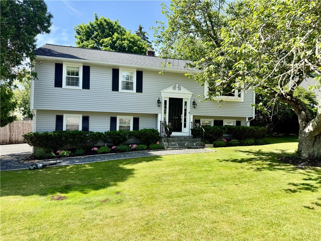 114 Hopeworth Avenue, Bristol, RI 02809