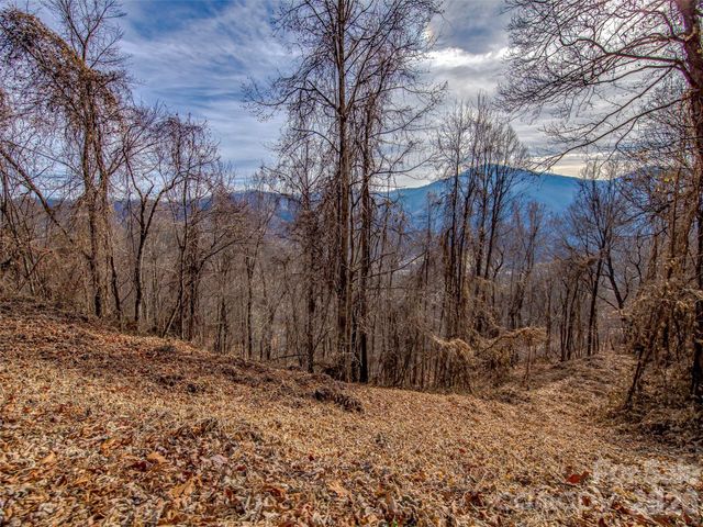 39 Grandview Cliff Heights, Maggie Valley, NC 28751