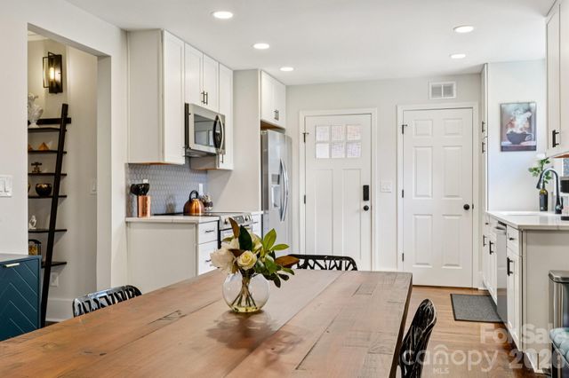 1716 Patton Avenue, Charlotte, NC 28216