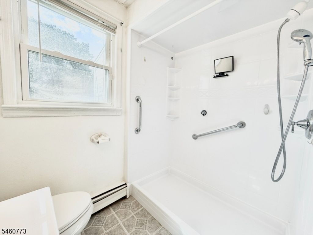 674 Cedar St, Woodbridge Twp., NJ 07067 — photo 5