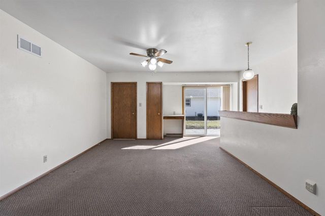 421 MANHATTAN STREET, Chilton, WI 53014